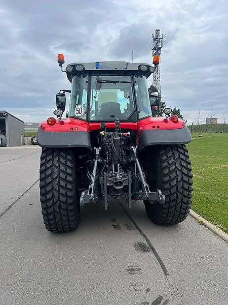 Massey Ferguson MF 6716 S Dyna-VT Efficient - Traktors: foto 5 Massey Ferguson MF 6716 S Dyna-VT Efficient - Traktors: foto 5