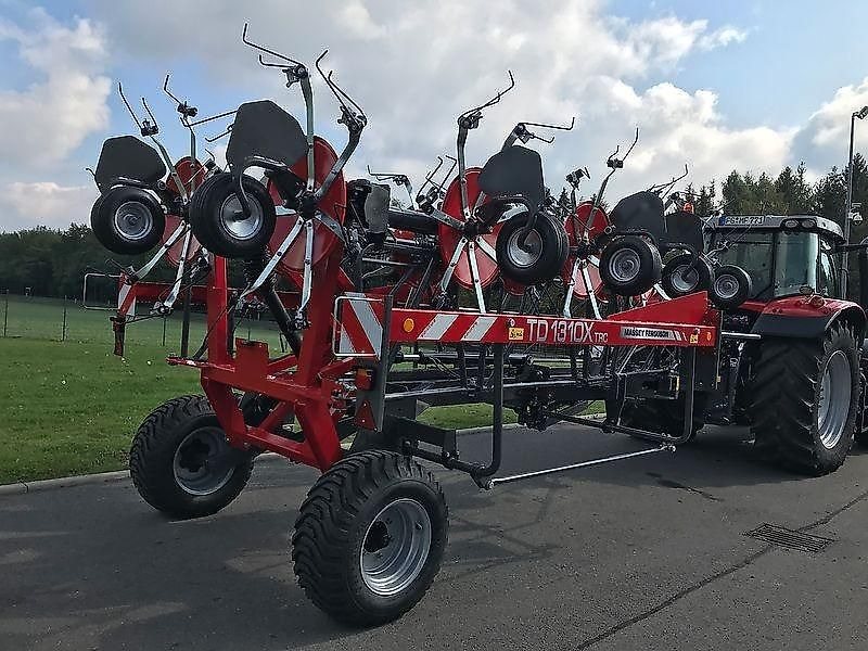 Massey Ferguson MF TD 1310 X TRC / Lotus 1250 Profi - Vālotājs/ Ārdītājs: foto 2 Massey Ferguson MF TD 1310 X TRC / Lotus 1250 Profi - Vālotājs/ Ārdītājs: foto 2