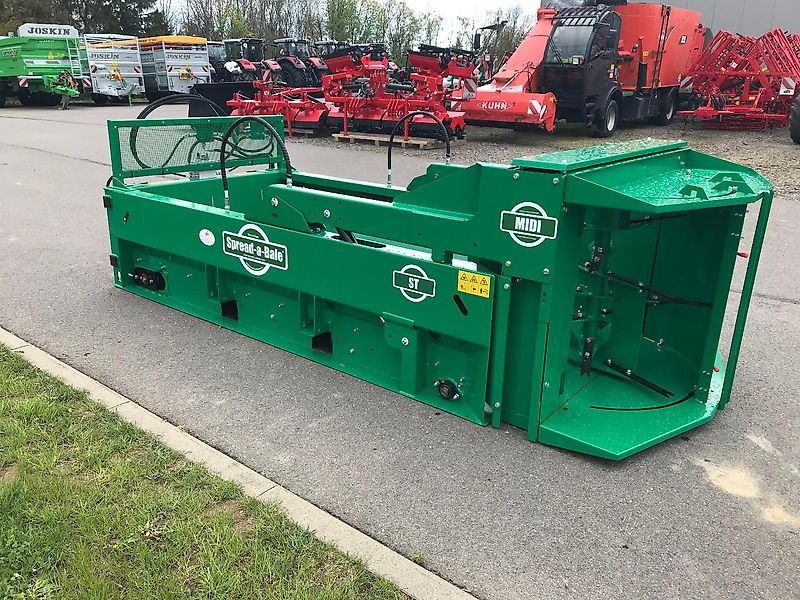 Spread-a-Bale MINI ST 100 - Salmu smalcinātājs: foto 2 Spread-a-Bale MINI ST 100 - Salmu smalcinātājs: foto 2