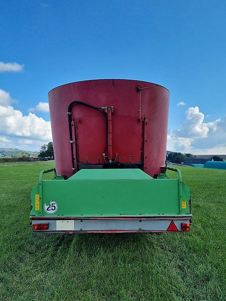 Strautmann Verti-Mix 1050 - Lopbarības mikseris: foto 4 Strautmann Verti-Mix 1050 - Lopbarības mikseris: foto 4