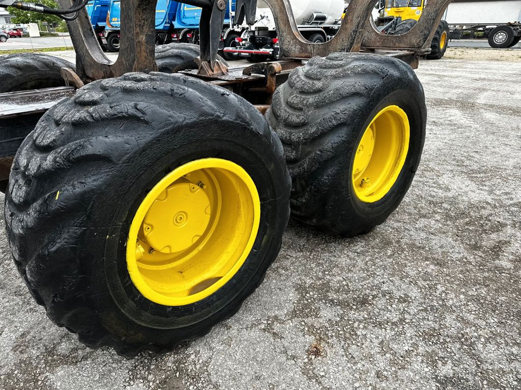 Forvarders John Deere 1210E 10m CF710 KRAN: foto 14