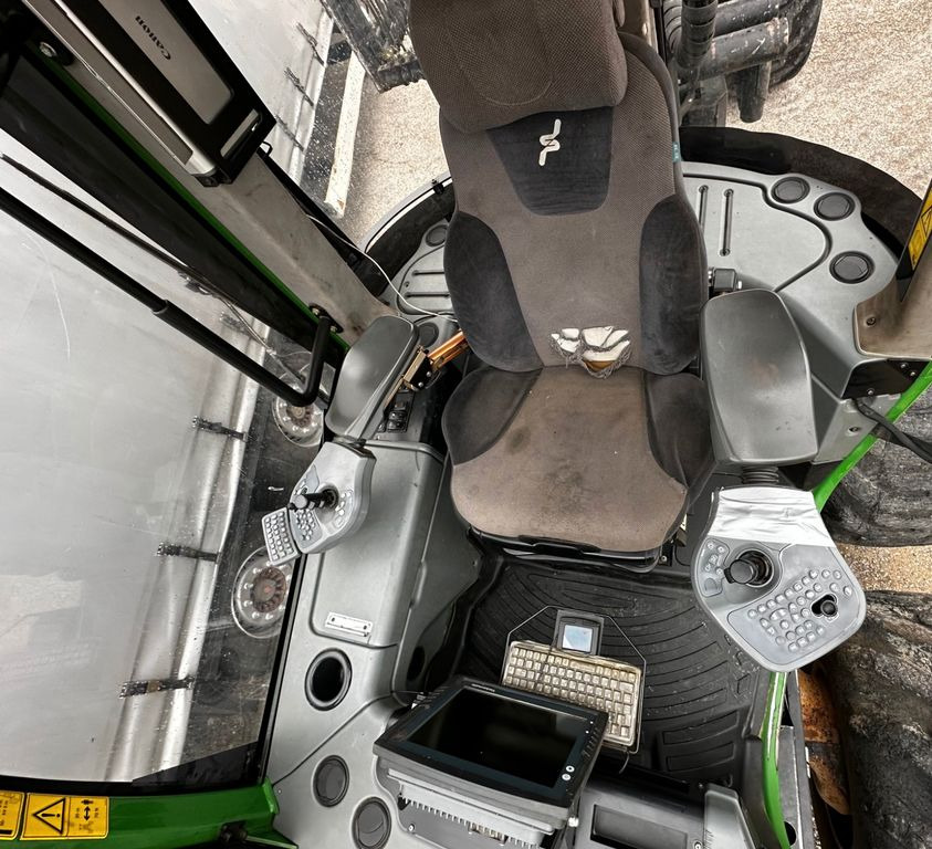 Forvarders John Deere 1210E 10m CF710 KRAN: foto 17