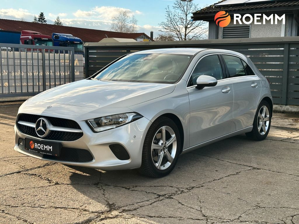 Mercedes-Benz A -Klasse A 200*Tacho Digital*Spurhalteassistent - Vieglā automašīna: foto 1 Mercedes-Benz A -Klasse A 200*Tacho Digital*Spurhalteassistent - Vieglā automašīna: foto 1