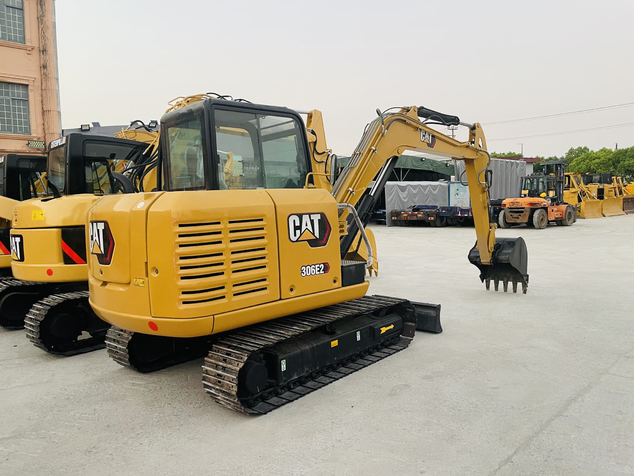 Caterpillar 306 Used Excavator CAT306E 6 Ton Komatsu PC56 Doosan DX60 Hyundai 60 Sany SY60 Kubota KX183 Crawler Excavators on Hot Sale - Kāpurķēžu ekskavators: foto 1 Caterpillar 306 Used Excavator CAT306E 6 Ton Komatsu PC56 Doosan DX60 Hyundai 60 Sany SY60 Kubota KX183 Crawler Excavators on Hot Sale - Kāpurķēžu ekskavators: foto 1