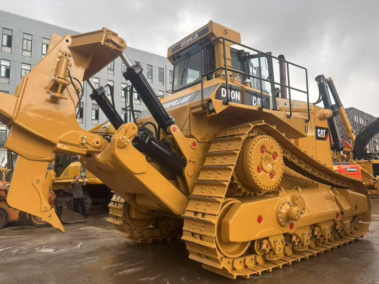 Caterpillar CAT Used Crawler Bulldozer Tractor D10N D9R D8R D8T D7R D7G D6G Dozer for Sale - Buldozers: foto 5 Caterpillar CAT Used Crawler Bulldozer Tractor D10N D9R D8R D8T D7R D7G D6G Dozer for Sale - Buldozers: foto 5