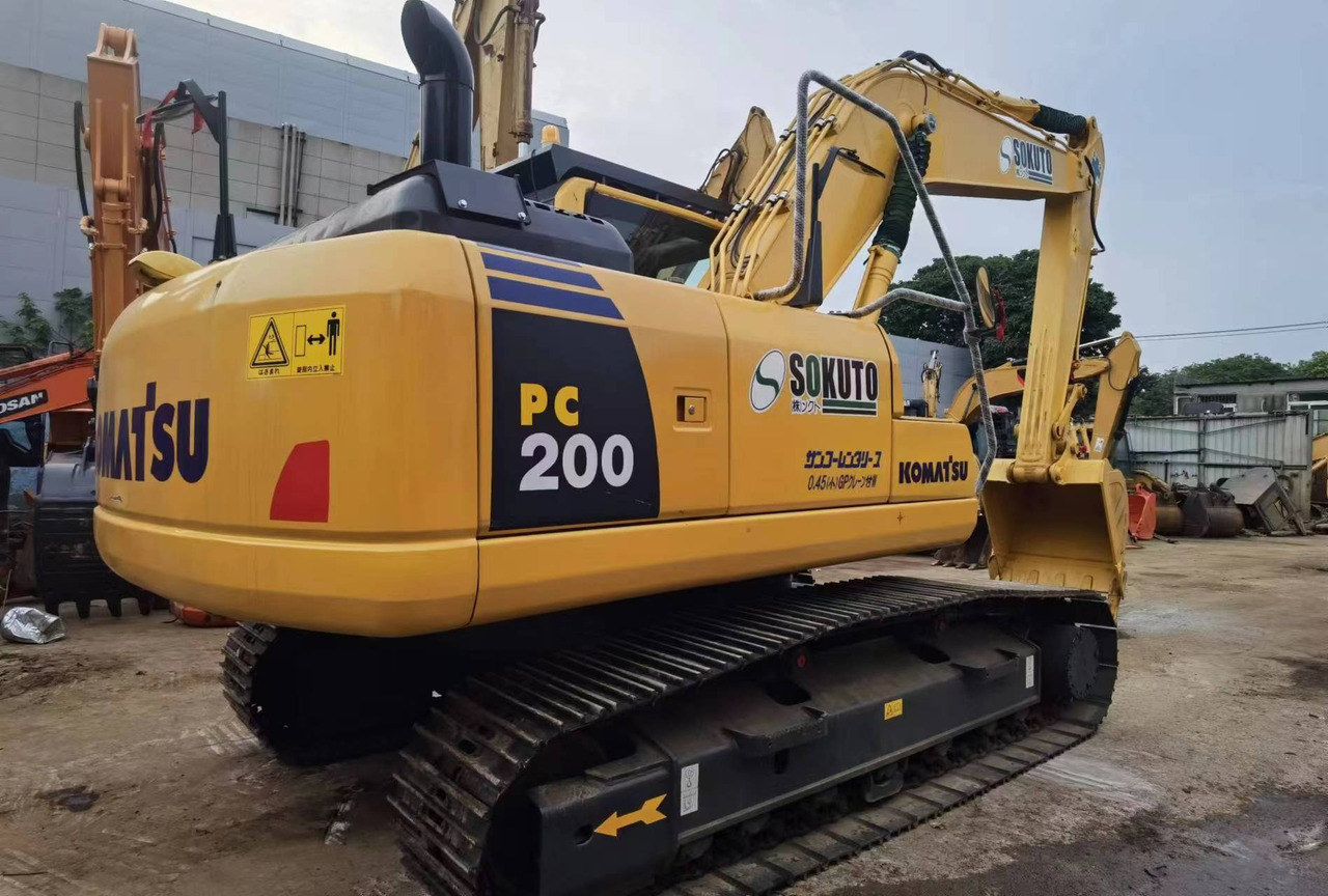 Komatsu PC200 PC210 PC220 Used Excavator in Excellent Work Condition - Kāpurķēžu ekskavators: foto 5 Komatsu PC200 PC210 PC220 Used Excavator in Excellent Work Condition - Kāpurķēžu ekskavators: foto 5