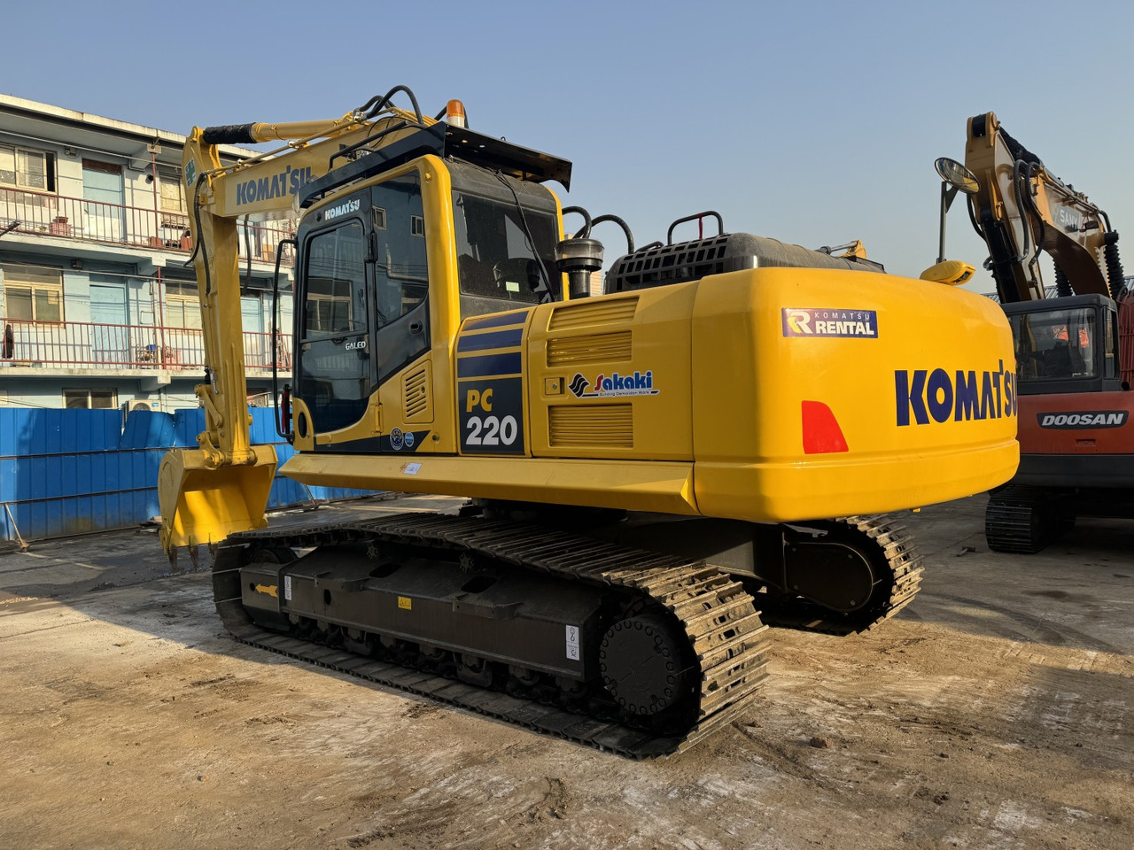 Komatsu PC220 PC210 PC200 Komatsu Crawler Hight Quality Used Excavator - Kāpurķēžu ekskavators: foto 2 Komatsu PC220 PC210 PC200 Komatsu Crawler Hight Quality Used Excavator - Kāpurķēžu ekskavators: foto 2