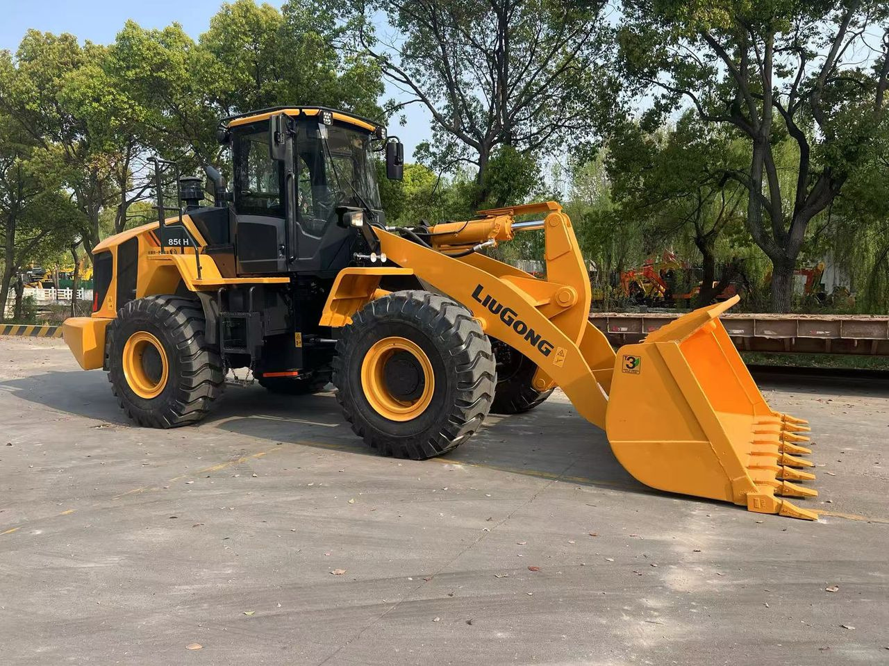 Liugong CLG 856H used wheel loader with cummins engine - Riteņu iekrāvējs: foto 1 Liugong CLG 856H used wheel loader with cummins engine - Riteņu iekrāvējs: foto 1