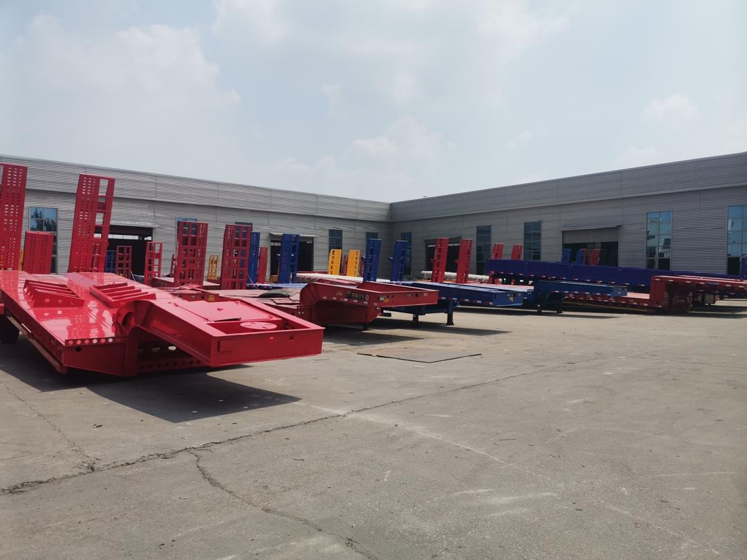 ZHICHENG SEMI FLAT BED LOW BED IN VARIOUS AND SIZE ( USED OR NEW CONDITION) - Puspiekabe zema profila platforma: foto 5 ZHICHENG SEMI FLAT BED LOW BED IN VARIOUS AND SIZE ( USED OR NEW CONDITION) - Puspiekabe zema profila platforma: foto 5