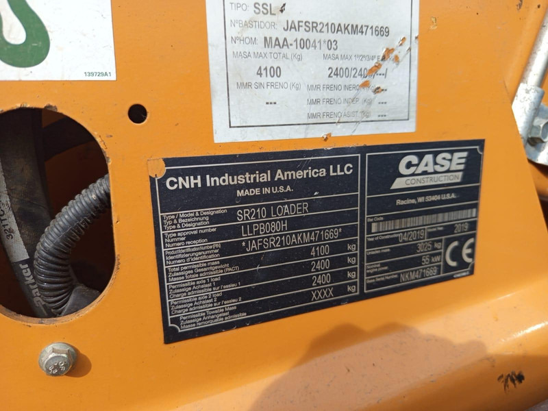 Case SR210 - Riteņu iekrāvējs: foto 5 Case SR210 - Riteņu iekrāvējs: foto 5