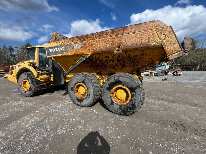 Volvo A30F - Artikulētias pašizgāzējs: foto 5 Volvo A30F - Artikulētias pašizgāzējs: foto 5