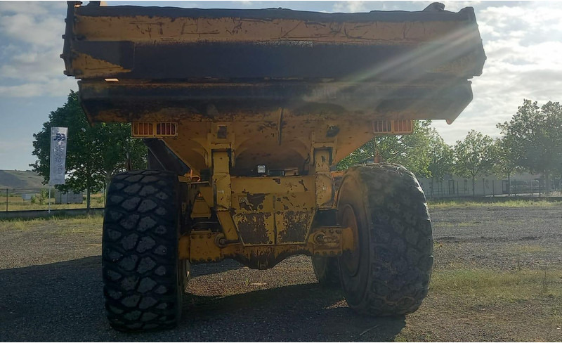 Volvo A35D - Artikulētias pašizgāzējs: foto 4 Volvo A35D - Artikulētias pašizgāzējs: foto 4