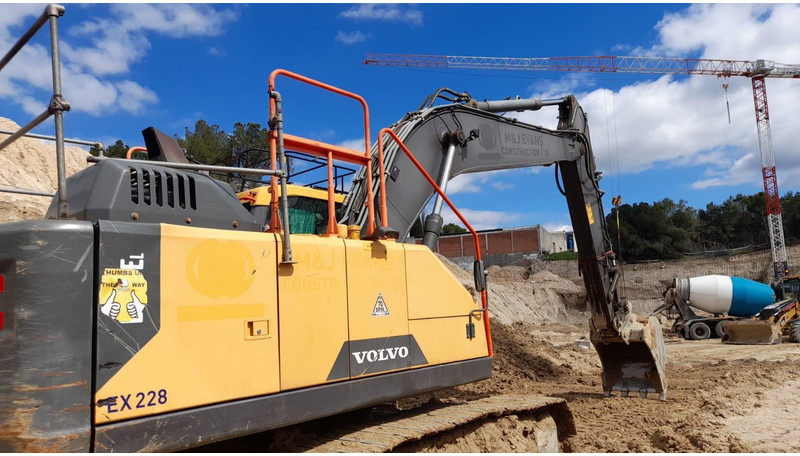 Volvo EC220EL - Kāpurķēžu ekskavators: foto 3 Volvo EC220EL - Kāpurķēžu ekskavators: foto 3