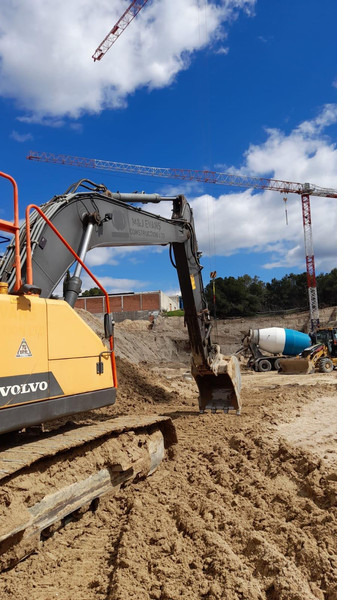 Volvo EC220EL - Kāpurķēžu ekskavators: foto 4 Volvo EC220EL - Kāpurķēžu ekskavators: foto 4
