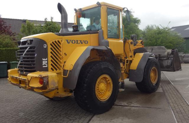 Volvo L70E - Riteņu iekrāvējs: foto 1 Volvo L70E - Riteņu iekrāvējs: foto 1