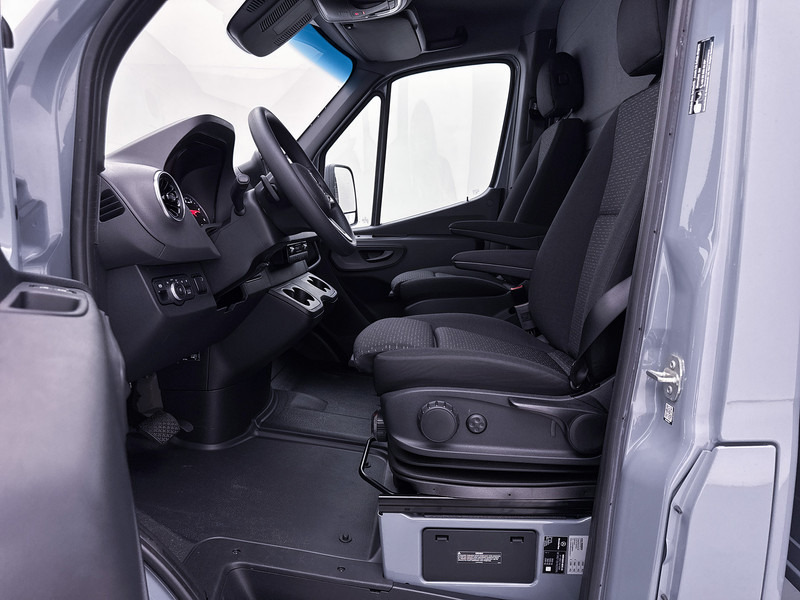 Furgons ar slēgtā virsbūve Mercedes-Benz Sprinter 317 Bakwagen D'Hollandia Laadklep 1000KG 10.25 MBUX Led Koplampen 9G Automaat: foto 14