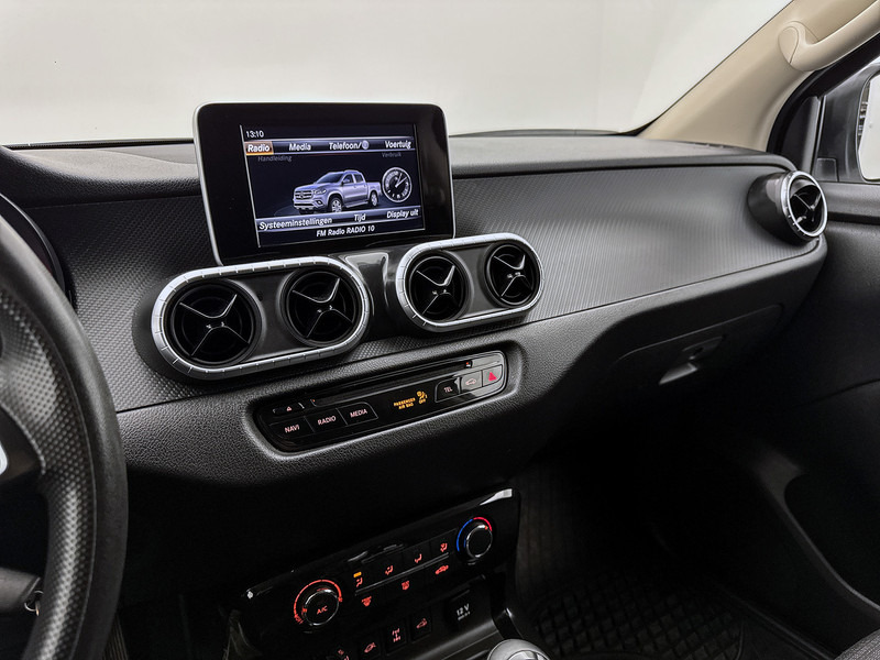 Mercedes-Benz X-Klasse 220 d 4-MATIC Pure Roll-cover 3.5t trekhaak Camera Stoelverwarming - Pikaps: foto 5 Mercedes-Benz X-Klasse 220 d 4-MATIC Pure Roll-cover 3.5t trekhaak Camera Stoelverwarming - Pikaps: foto 5