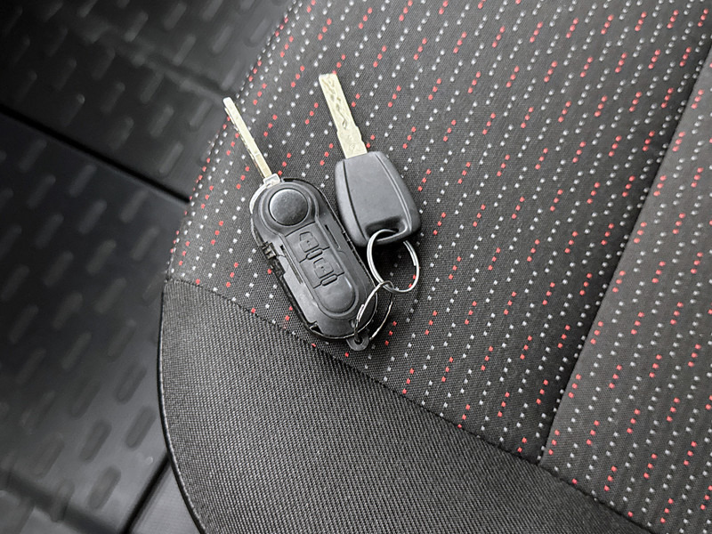 Furgons ar slēgtā virsbūve Opel Movano 2.2D 140pk Bakwagen met Laadklep Cruise Control Meubelbak Airco: foto 11