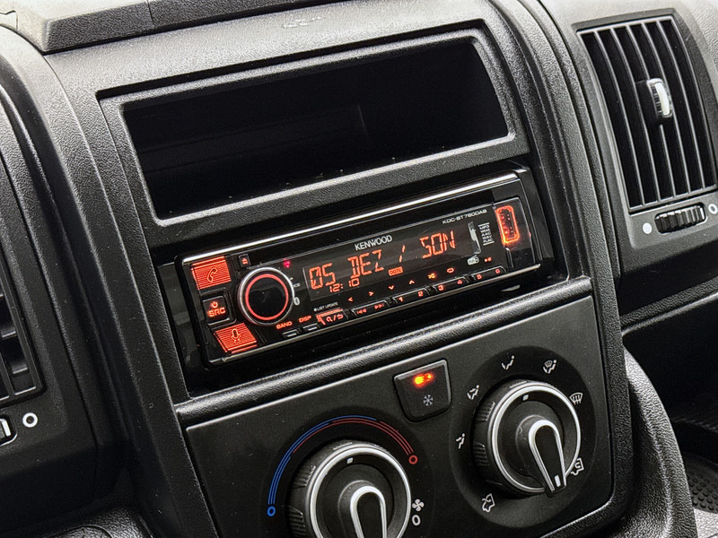 Furgons ar slēgtā virsbūve Opel Movano 2.2D 140pk Bakwagen met Laadklep Cruise Control Meubelbak Airco: foto 8