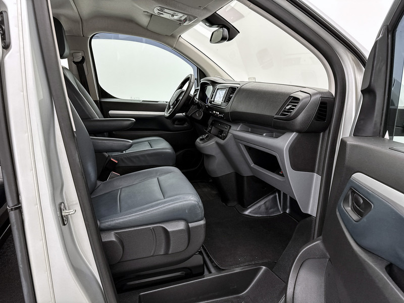 Mazs furgons, Kravas-pasažieru furgons Peugeot Expert 231L 2.0 DC BlueHDI 180 Dubbele Cabine Headup display 2x schuifdeur Trekhaak Navigatie Achteruitrijcamera: foto 16