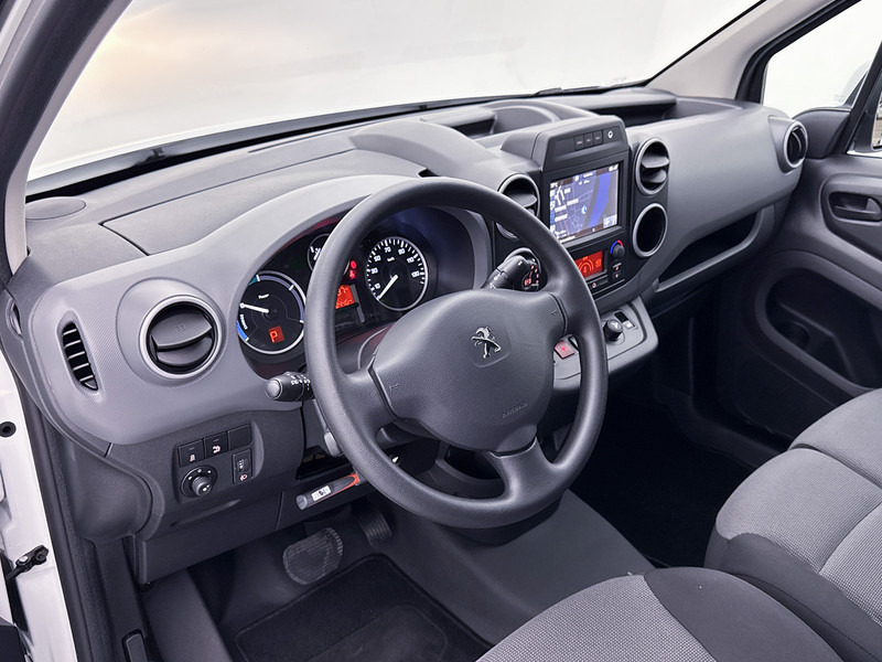 Peugeot Partner Electric L1 Premium Navigatie Parkeersensoren Cruise Control - Mazs furgons, Elektriskais furgons: foto 5 Peugeot Partner Electric L1 Premium Navigatie Parkeersensoren Cruise Control - Mazs furgons, Elektriskais furgons: foto 5