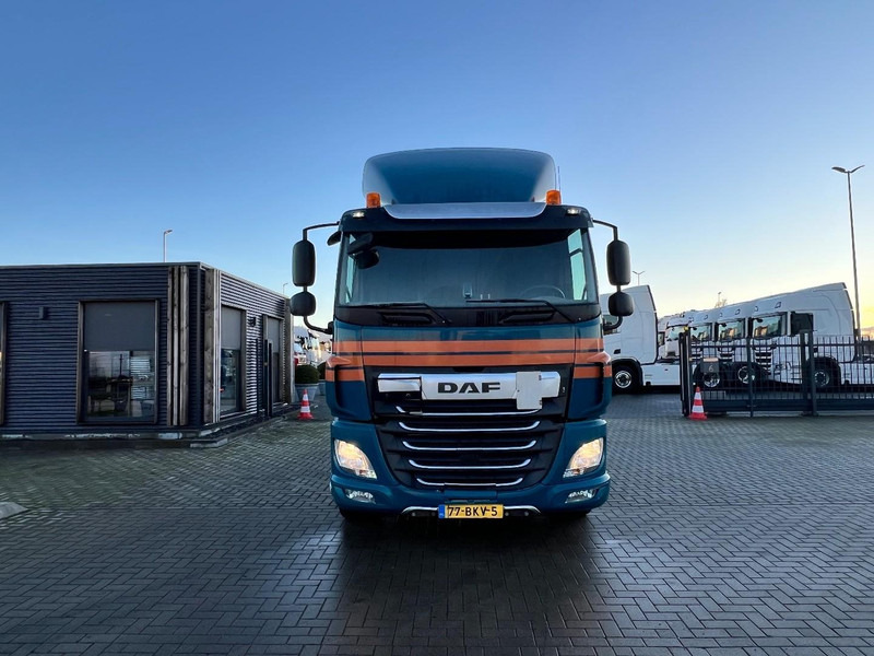 DAF CF85 6x2 containersysteem Only 350.000km / HIAB XR 26S Haakarmsyteem - Pacēlājs ar āķi: foto 2 DAF CF85 6x2 containersysteem Only 350.000km / HIAB XR 26S Haakarmsyteem - Pacēlājs ar āķi: foto 2