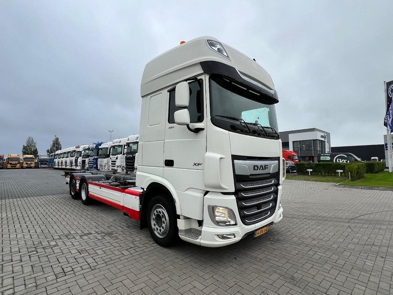 DAF XF 450 SSC 6x2 BDF - Šasija kravas automašīna: foto 3 DAF XF 450 SSC 6x2 BDF - Šasija kravas automašīna: foto 3