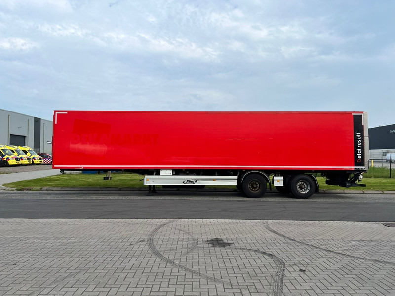 Fliegl SZS 330 Gesloten oplegger 2 Axle / / Ladklep - Puspiekabe slēgtā virsbūve: foto 5 Fliegl SZS 330 Gesloten oplegger 2 Axle / / Ladklep - Puspiekabe slēgtā virsbūve: foto 5