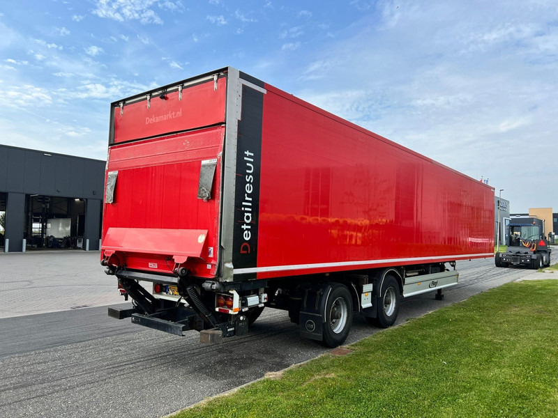 Fliegl SZS 330 Gesloten oplegger 2 Axle / / Ladklep - Puspiekabe slēgtā virsbūve: foto 3 Fliegl SZS 330 Gesloten oplegger 2 Axle / / Ladklep - Puspiekabe slēgtā virsbūve: foto 3