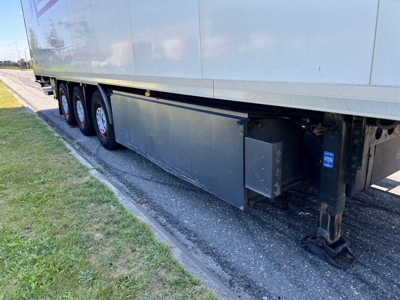 Kögel 3 - assige koeloplegger Carrier vector 1550 - Puspiekabe refrižerators: foto 4 Kögel 3 - assige koeloplegger Carrier vector 1550 - Puspiekabe refrižerators: foto 4