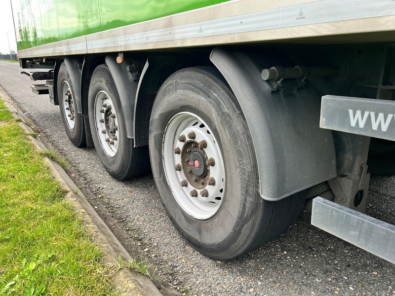 Kögel 3 assige koeloplegger Lift axle / Carrier Vector 1950 - Puspiekabe refrižerators: foto 4 Kögel 3 assige koeloplegger Lift axle / Carrier Vector 1950 - Puspiekabe refrižerators: foto 4