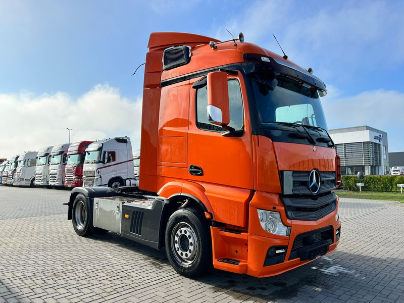 Mercedes-Benz Actros 1836 4x2 trekker - Vilcējs: foto 3 Mercedes-Benz Actros 1836 4x2 trekker - Vilcējs: foto 3