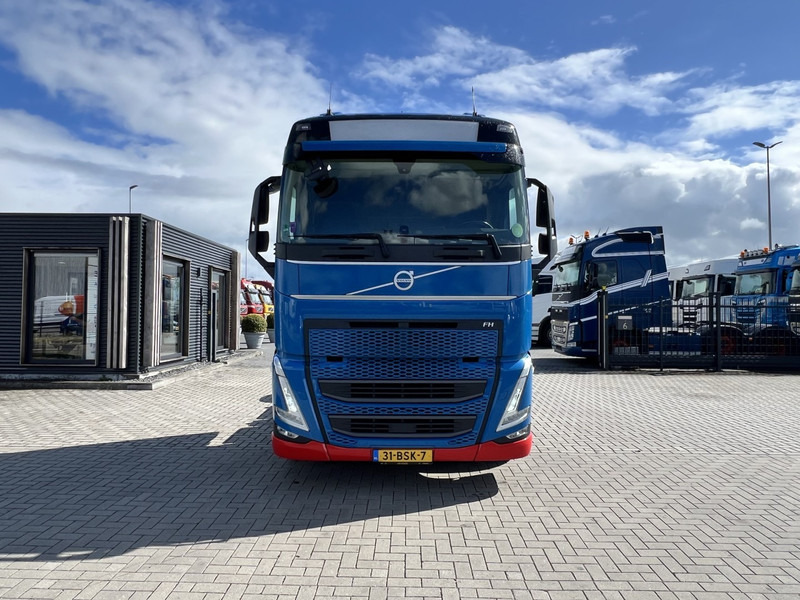 Volvo FH 460 4x2 trekker Globetrotter / 2x Fuel Tank - Vilcējs: foto 2 Volvo FH 460 4x2 trekker Globetrotter / 2x Fuel Tank - Vilcējs: foto 2