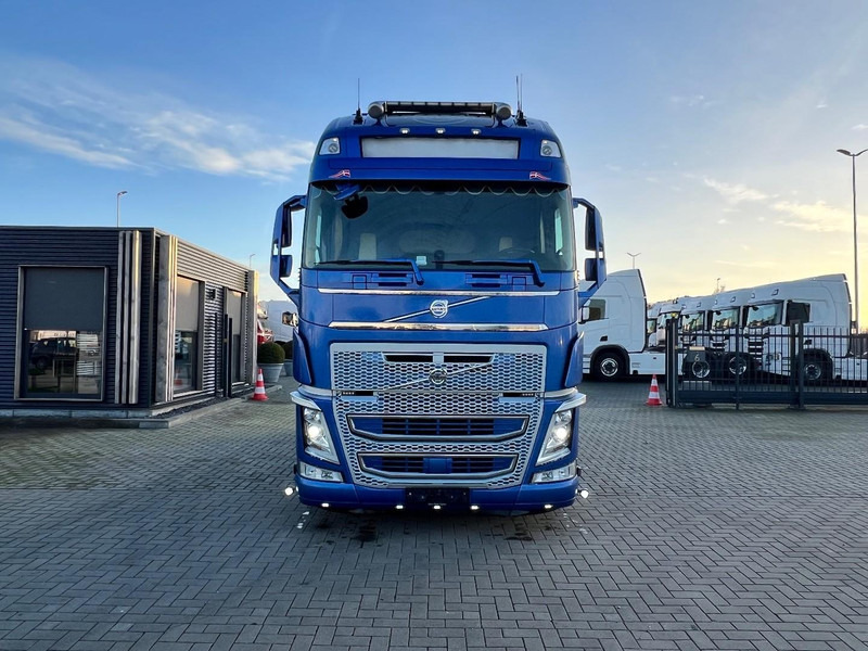 Volvo FH 500 6x2 vla trekker Globetrotter XL / Full Air / Stanclima / ADR EX/II, EX/III, AT, FL - Vilcējs: foto 2 Volvo FH 500 6x2 vla trekker Globetrotter XL / Full Air / Stanclima / ADR EX/II, EX/III, AT, FL - Vilcējs: foto 2