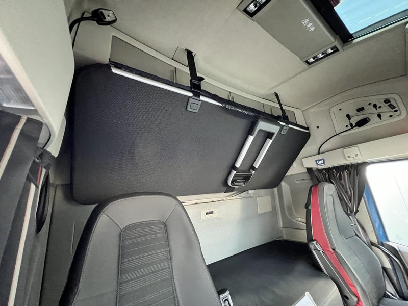 Vilcējs Volvo FH 500 6x2 vla trekker Pusher / lift / 887500km: foto 20 Vilcējs Volvo FH 500 6x2 vla trekker Pusher / lift / 887500km: foto 20