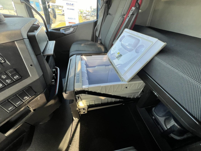 Vilcējs Volvo FH 500 6x2 vla trekker Pusher / lift / 887500km: foto 15 Vilcējs Volvo FH 500 6x2 vla trekker Pusher / lift / 887500km: foto 15