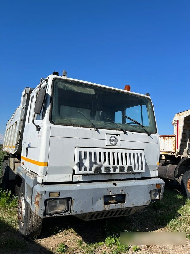 Astra BM 305 FT F1100 6X4 TRAKKER INDUSTRIAL - Kravas automašīna pašizgāzējs: foto 2 Astra BM 305 FT F1100 6X4 TRAKKER INDUSTRIAL - Kravas automašīna pašizgāzējs: foto 2
