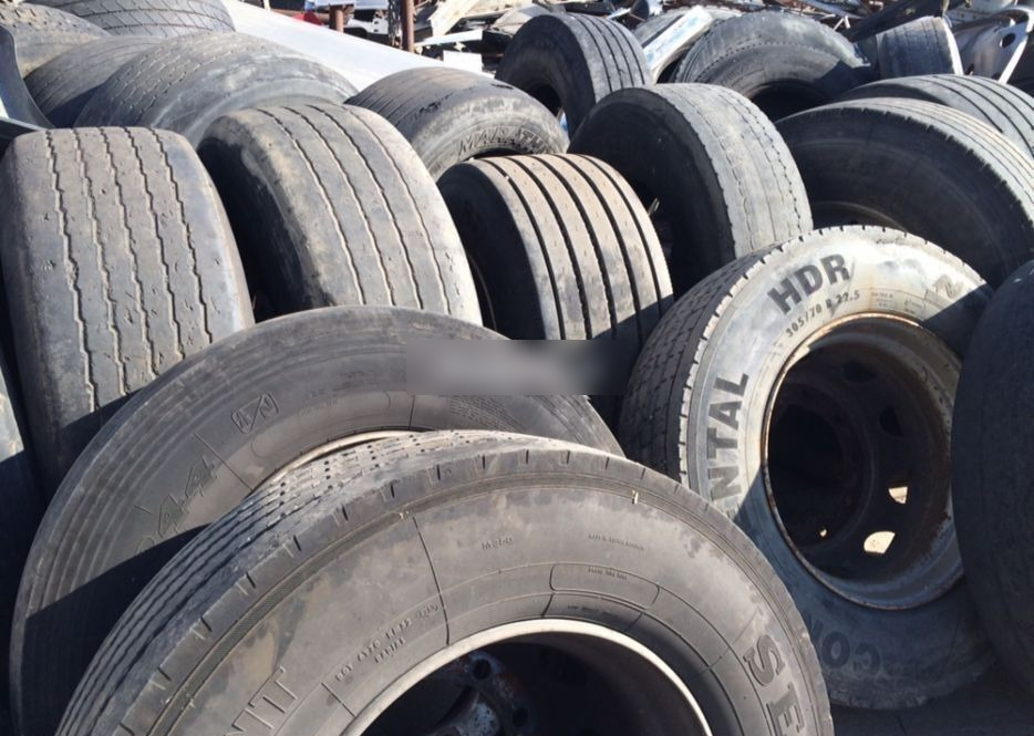 Cap tractor/ semiremorca second hand - Riepa - Kravas automašīna: foto 3 Cap tractor/ semiremorca second hand - Riepa - Kravas automašīna: foto 3