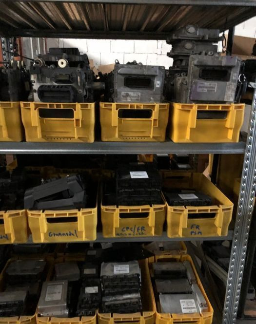 ECU EDC Renault Premium / 02 - Elektroniskais vadības bloks (ECU) - Kravas automašīna: foto 1 ECU EDC Renault Premium / 02 - Elektroniskais vadības bloks (ECU) - Kravas automašīna: foto 1