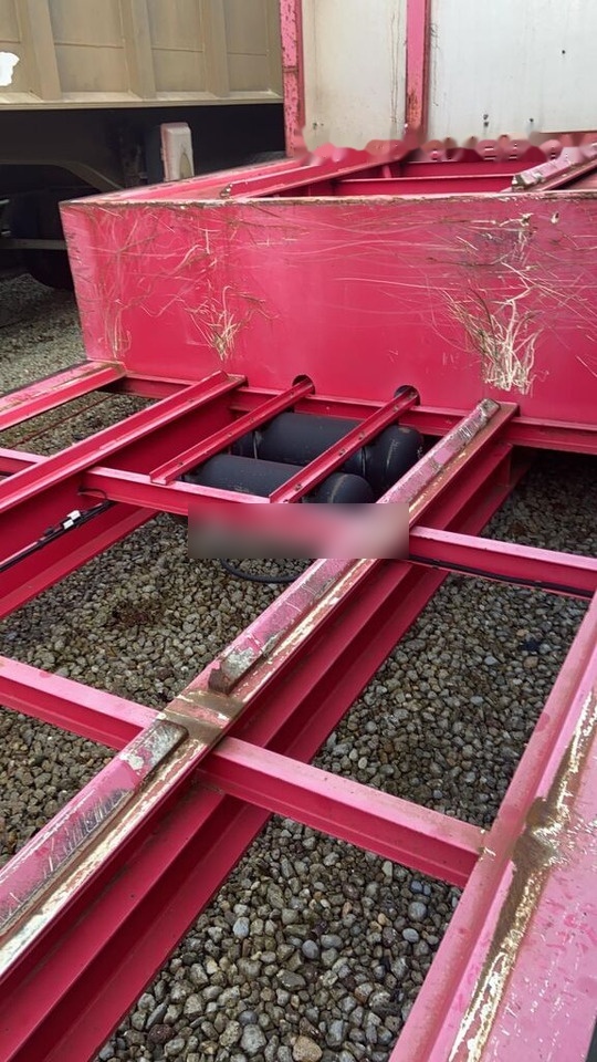 Fliegl Trailer 1 AXE ASCA ---FRANTA - Transport Special - LOWRIDER - Puspiekabe zema profila platforma: foto 3 Fliegl Trailer 1 AXE ASCA ---FRANTA - Transport Special - LOWRIDER - Puspiekabe zema profila platforma: foto 3