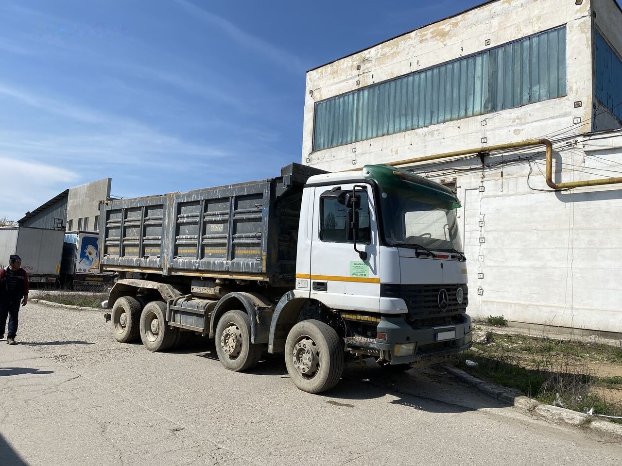 Mercedes-Benz ACTROS MP1 - Kravas automašīna pašizgāzējs: foto 1 Mercedes-Benz ACTROS MP1 - Kravas automašīna pašizgāzējs: foto 1
