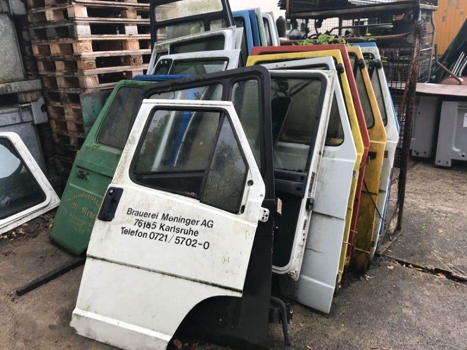Usi cabina camion din dezmembrari - Durvis un rezerves daļas - Kravas automašīna: foto 4 Usi cabina camion din dezmembrari - Durvis un rezerves daļas - Kravas automašīna: foto 4