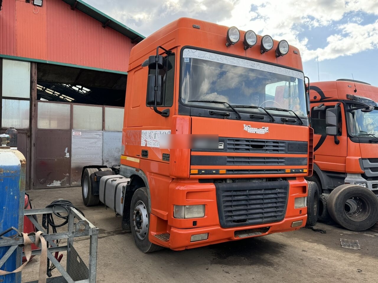 DAF XF 95 530 Euro 3 EXPORT Retarder - Vilcējs: foto 1 DAF XF 95 530 Euro 3 EXPORT Retarder - Vilcējs: foto 1