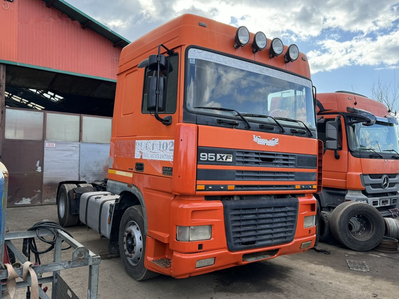 DAF XF 95 530 Euro 3 EXPORT Retarder - Vilcējs: foto 4 DAF XF 95 530 Euro 3 EXPORT Retarder - Vilcējs: foto 4