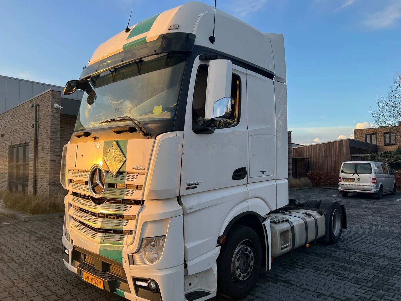 Mercedes-Benz Actros 1842 MP4 - Vilcējs: foto 2 Mercedes-Benz Actros 1842 MP4 - Vilcējs: foto 2