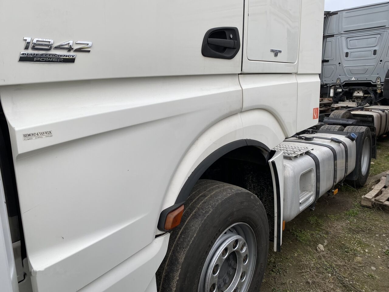 Mercedes-Benz Cap tractor MERCEDES-BENZ TOP Actros 1842 MP4 Klima MegaSpace - Vilcējs: foto 4 Mercedes-Benz Cap tractor MERCEDES-BENZ TOP Actros 1842 MP4 Klima MegaSpace - Vilcējs: foto 4