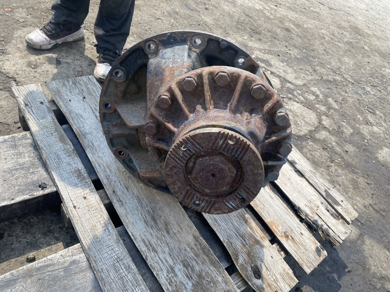 Volvo lock, rear axle assembly : GRUP FH FM FL ALL RATIO truck - Diferenciālis - Kravas automašīna: foto 3 Volvo lock, rear axle assembly : GRUP FH FM FL ALL RATIO truck - Diferenciālis - Kravas automašīna: foto 3