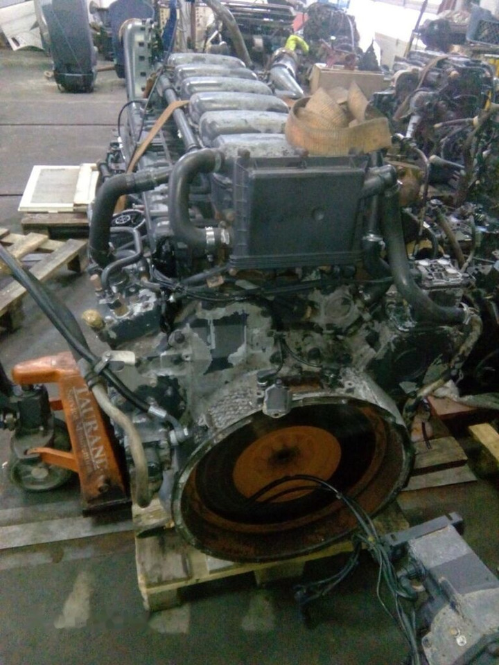 Scania DT1212 420 HPI E4 Scania R - Dzinējs - Kravas automašīna: foto 3 Scania DT1212 420 HPI E4 Scania R - Dzinējs - Kravas automašīna: foto 3