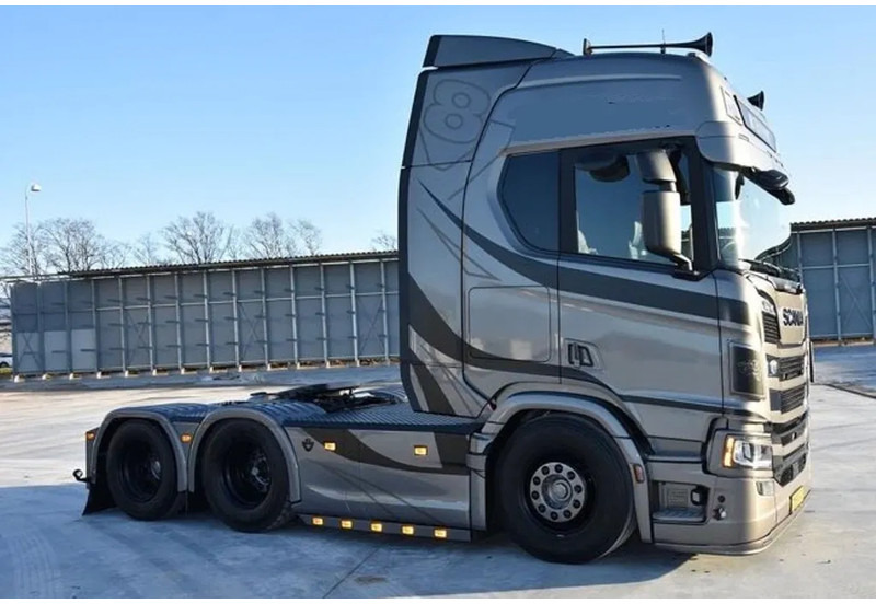 Scania R660 V8 NGS Show Truck . Speciel Interior. Air / Air suspension. Hydr. system - Vilcējs: foto 3 Scania R660 V8 NGS Show Truck . Speciel Interior. Air / Air suspension. Hydr. system - Vilcējs: foto 3