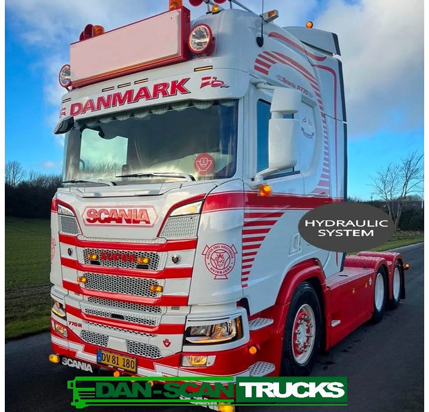 Scania R770 V8 NGS Special Interior. Only 110000 km. Air/ Air suspensiom. Hydr, system. - Vilcējs: foto 1 Scania R770 V8 NGS Special Interior. Only 110000 km. Air/ Air suspensiom. Hydr, system. - Vilcējs: foto 1
